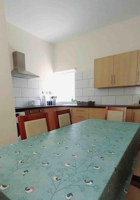 Fraser House - City Centre - Free Parking Villa Inverness Bagian luar foto